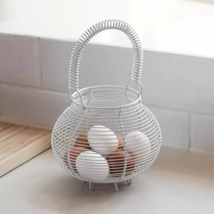 Panier à œufs en fer au design moderne, idéal pour la décoration de cuisine contemporaine et l'organisation pratique des œufs - Product Image 1