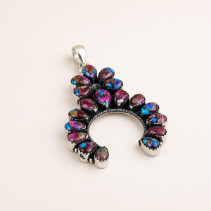 Collier Bohème Sud-Ouest en Argent Sterling avec Pendentif Demi-Lune en Huître Épineuse Rose, Bijou Artisanal Western en Pierre Précieuse - Product Image 1