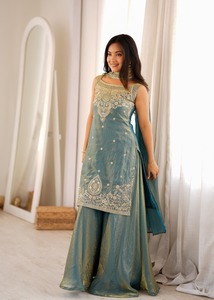 Traje de boda indio para mujer, conjunto largo hasta el suelo, con bordado de seda Fendy, lentejuelas, trabajo Dori y Zari, top con sharara y dupatta. - Product Image 1