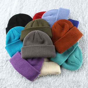 Gorros de Invierno Personalizados con Logotipo, de Acrílico Suave y Elástico, con Borde Plegado y Tejido Acanalado Grueso, para Clima Frío, Estilo Urbano, Casual y para Exteriores - Product Image 6