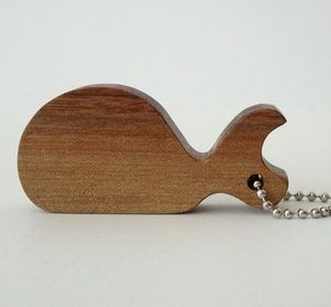 Llavero de madera hecho a mano con textura natural para soluciones de embalaje de regalos promocionales ecológicos - Product Image 1