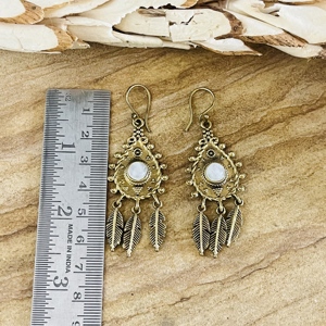 Favoris des Acheteurs : Boucles d'oreilles pendantes en laiton argenté, style bohème, avec pierre de lune, pour femme, design ethnique tribal à plumes, Or/Argent/18K - Product Image 5