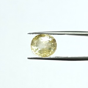 พลอยแซฟไฟร์สีเหลืองธรรมชาติทรงรี 6.49 กะรัต จากศรีลังกา สำหรับทำเครื่องประดับและแหวน YSON-60 - Product Image 1