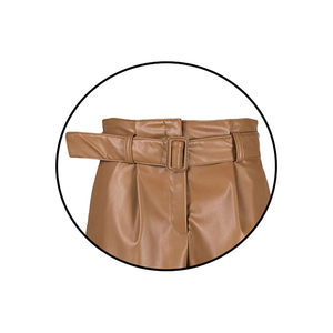 Shorts en cuir de luxe pour homme, cuir véritable, doublure douce, construction durable, vêtements décontractés élégants - Product Image 1