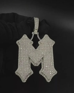 Pendentif de luxe en argent sterling 925 avec diamant Moissanite VVS taille ronde, serti à la main, pour usage quotidien - Product Image 1