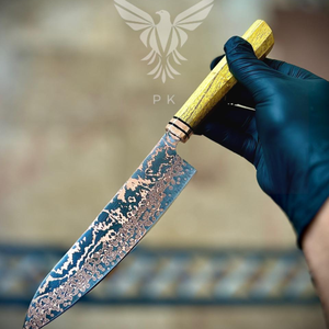 Cuchillo de chef hecho a mano de acero damasco y cobre con mango de madera Melbury y doble refuerzo de cobre para uso profesional en la cocina. - Product Image 3