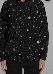 Sudadera con capucha y cremallera Elite Celestial Stardust – Forro polar Obsidian de primera calidad, bordado detallado de estrellas y constelaciones en toda la prenda - Product Image 3