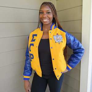 Chaquetas Universitarias de Béisbol Estilo Americano de la Mejor Calidad para Mujer, Chaqueta Varsity con Forro y Tallas Personalizadas con Logotipo - Product Image 3