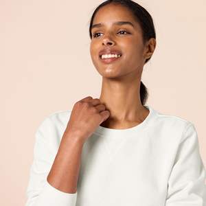 Sweat-shirts décontractés pour femmes, style tendance, anti-boulochage, séchage rapide, en coton blanc uni, en vente. - Product Image 2