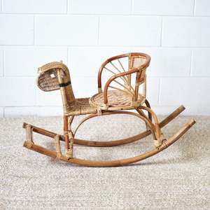 Animaux à bascule en rotin ludiques, chevaux à bascule en bois personnalisés à bas prix, jouets animaux à chevaucher - Product Image 3