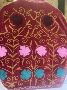Chaqueta de Terciopelo Bordada con Flores Hecha a Mano para Mujer |   Ropa de abrigo artesanal de primera calidad, estilo bohemio, étnico, con forro de algodón, para otoño e invierno. - Product Image 4
