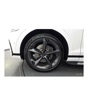 Genesis GV70 2.5T 2024 Gasolina AWD con 18,016 km, Volante a la Izquierda, Caja de Cambios Automática, Asientos de Cuero, Cámara Trasera - Product Image 5