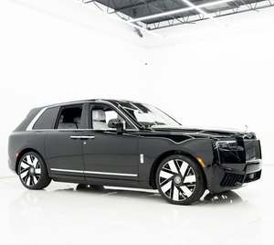 SUV de luxe Cullinan 2025 d'occasion, V12 biturbo de 6,75 L - Product Image 6