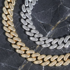 Collier Hip Hop Iced Out, chaîne cubaine de 18 mm de large, bijoux pour hommes, disponible à la vente - Product Image 5