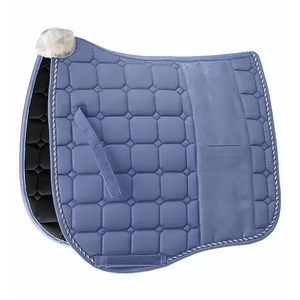 Fournisseur en gros de tapis de selle américains de style personnalisé avec logo, matériaux de qualité supérieure, pour selle western, selle anglaise et selle de saut d'obstacles - Product Image 1
