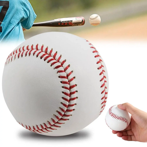 Pelota de Béisbol KATBROS INDUSTRIES, Cosido Rojo Sólido, 7.2 cm, Pelota de Entrenamiento Resistente de 9 Pulgadas, Clásica para Diestros, 1 Pieza, Embalaje en Bolsa de Polietileno - Product Image 1