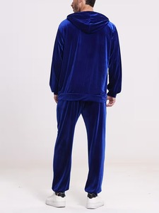 Ensemble de survêtement en velours pour homme avec un design raffiné et un confort optimal pour l'hiver - Product Image 2