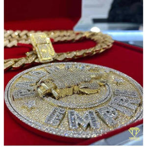Colgante de Joyería Designer Money Machine con Estilo Hip Hop Urbano de Lujo y Acabado Iced Out - Product Image 2