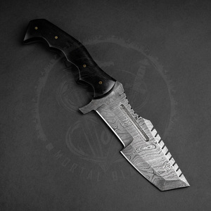 Couteau de chasse en acier Damas à lame partiellement dentelée, manche noir, couteau de camping d'extérieur avec étui en cuir - Product Image 4