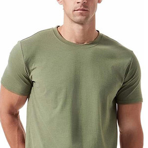 Camisetas elegantes para hombre con diseño moderno y material ligero, perfectas para uso casual y moda urbana. - Product Image 5