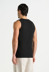 เสื้อกล้ามคอกลมถักสีดำสำหรับผู้ชาย เสื้อแขนกุดแบบลำลองสีพื้น - Product Image 5