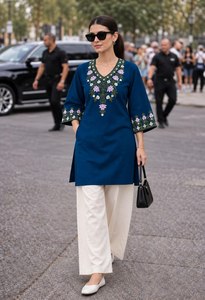 NOIIR PIGEON Ensemble Kurti et pantalon pour femme en coton premium brodé, sans plis, coupe classique |   Tenue ethnique 2 pièces entièrement cousue - Product Image 3