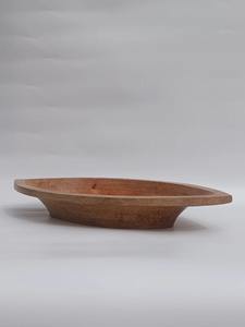 Plateau en bois artisanal en forme de feuille, vaisselle rustique pour la table et la décoration - Product Image 2