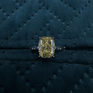 Bague de fiançailles solitaire en platine PT950 avec diamant jaune fantaisie de 2,07 carats cultivé en laboratoire pour femme - Product Image 2