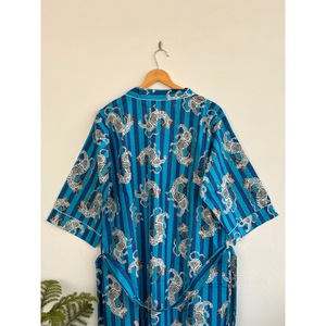 V-Neck Printed <b>Animal</b> <b>Pattern</b> Kimono Robe With Belt Three Quarter Sleeve Maxi Length Loose Fit 100 Polyester Cover-Up - Product Image 3