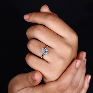 Bague de Fiançailles en Moissanite Taille Poire avec Sertissage à Griffes, Grappe Florale Minimaliste, Bague de Mariage Plaqué Or, Bague de Promesse - Product Image 6
