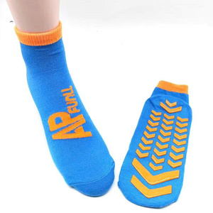 Calcetines Antideslizantes de Silicona para Niños, para Parques de Juegos Interiores, con Logotipo Personalizado de Fábrica - Product Image 3