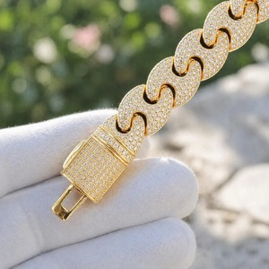 Collier chaîne cubaine pavée en or jaune 10 mm, moissanite VVS, argent sterling 925 plaqué rhodium, chaîne de luxe tendance unisexe - Product Image 3