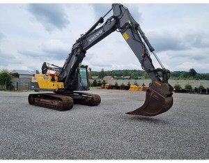 Excavatrice sur chenilles Volvo EC220D à haute efficacité avec une capacité de godet de 8 m³ et des composants hydrauliques HYDAC - Product Image 6