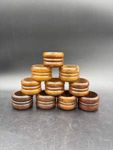 Anneau de serviette en bois prêt à l'emploi, conçu pour compléter les serviettes en lin, les buffets et les maisons contemporaines - Product Image 2