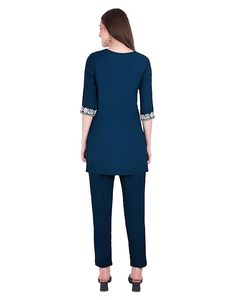 SAZU Ensemble kurta et pantalon pour femme en Chanderi brodé de fleurs, bleu marine, manches trois quarts - Product Image 6