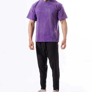 T-shirt décontracté pour homme, couleur unie violette, manches courtes, respirant, tricoté, style sans col, pour l'été - Product Image 2