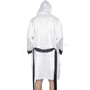 Nuevas batas de boxeo con tela suave, costuras duraderas y ajuste regulable para actividades de entrenamiento. - Product Image 3