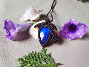 สร้อยคอจี้ทรงกลมทำมือจากโลหะผสมสังกะสีประดับมุกอะโกยะ พร้อมเชือกถักแบบมาคราเม่ สีฟ้าประกาย โบโฮคลาสสิก โซ่ไม้ไผ่สไตล์พุทธ เครื่องประดับเสริมสิริมงคล - Product Image 3