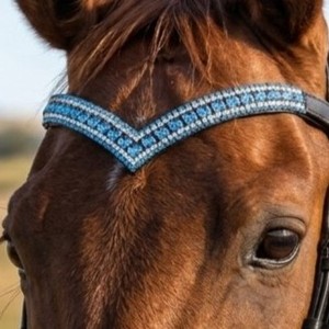 Fronture de cheval en cuir bleu aquamarine clair, confortable et élégante, avec cristaux Swarovski taillés carré, style V, pour l'extérieur - Product Image 6