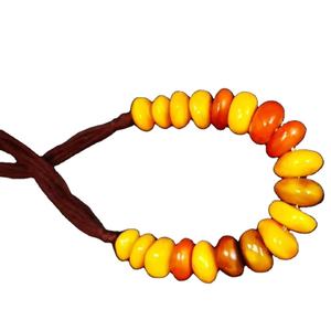 Collar de Cuentas de Resina Ámbar Hecho a Mano para Mujer, Estilo Vintage, Joyería Ligera para Fiestas y Uso Diario - Product Image 1