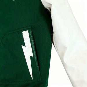 เสื้อแจ็คเก็ตวาร์ซิตี้สีเขียวครีมสำหรับผู้ชาย สไตล์พรีปปี้ ปักโลโก้ตัว C  ใส่ได้ในฤดูใบไม้ร่วง ทรงปกติ คอปกพับได้ - Product Image 6