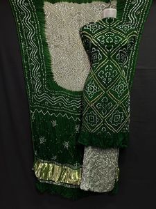 Ensemble de salwar kameez en soie Gajji du Rajasthan de qualité supérieure, avec motif Bandhani, teint à la main, style ethnique traditionnel, avec dupatta de créateur - Product Image 2