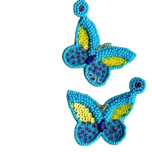 Pendientes de cuentas de semillas de mariposa de primera calidad hechos a mano para niñas, tachuelas de moda elegantes y hermosas hechas a mano - Product Image 2