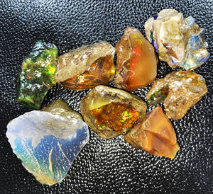 โอปอลเอธิโอเปียเกรด AAA แท้ 100% คุณภาพเยี่ยม ขนาด 31.53 x 24.57 มม. และ 44.92 x 40.98 มม. แบบหยาบ ไม่เจียระไน พร้อมใบรับรองจากผู้ตรวจสอบอิสระ - Product Image 1