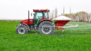 Esparcidor de Fertilizantes a Precio de Fábrica, Máquina Sembradora Agrícola para Tractor, Equipo para Esparcir Semillas de Césped, Sal y Arena - Product Image 2