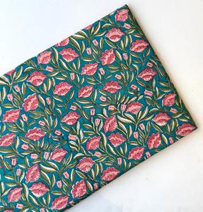 ผ้าฝ้ายอินเดียทำมือขายส่ง เนื้อนุ่ม สำหรับตัดเย็บชุดเดรส ลายพิมพ์บล็อกจากเมืองชัยปุระ เป็นมิตรกับสิ่งแวดล้อม แห้งเร็ว - Product Image 1