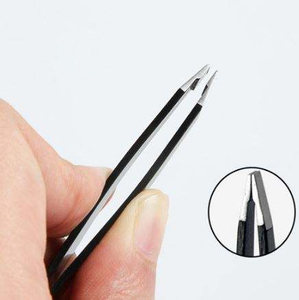 Pince à épiler et peigne à cils noir mat avec logo personnalisé, en acier inoxydable de qualité supérieure, pince à sourcils inclinée avec peigne, vente en gros, logo personnalisé - Product Image 6
