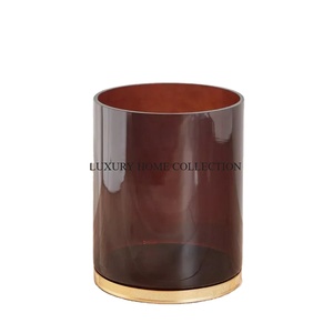 Cubo de basura de metal hecho a mano de alta calidad con patrones llamativos y construcción duradera para uso en interiores a largo plazo - Product Image 1