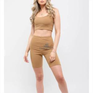 Veste de sport respirante pour femme, vêtement de fitness antichoc, sous-vêtement intégré avec coussinet de poitrine fixe, ensemble de yoga short 2 pièces - Product Image 4