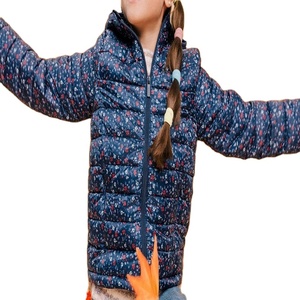 Chaqueta Acolchada de Invierno para Niñas con Estampado Personalizado, Impermeable, Transpirable, Ecológica, con Capucha, Aislada, con Cierre, Tipo Parka - Product Image 1
